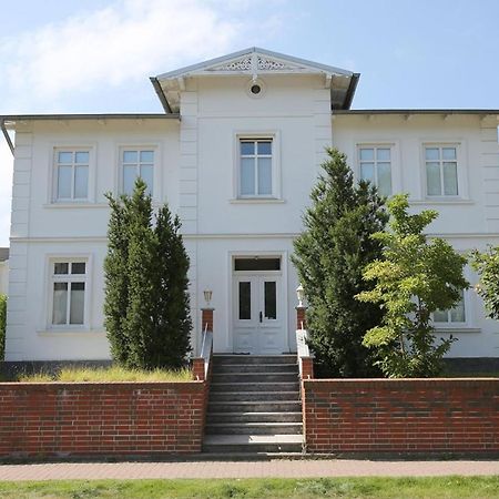 Strandnahe Fewo Mit 3 Schlafzimmern Und Balkon, Villa Vergissmeinnicht 02, Binz Bagian luar foto