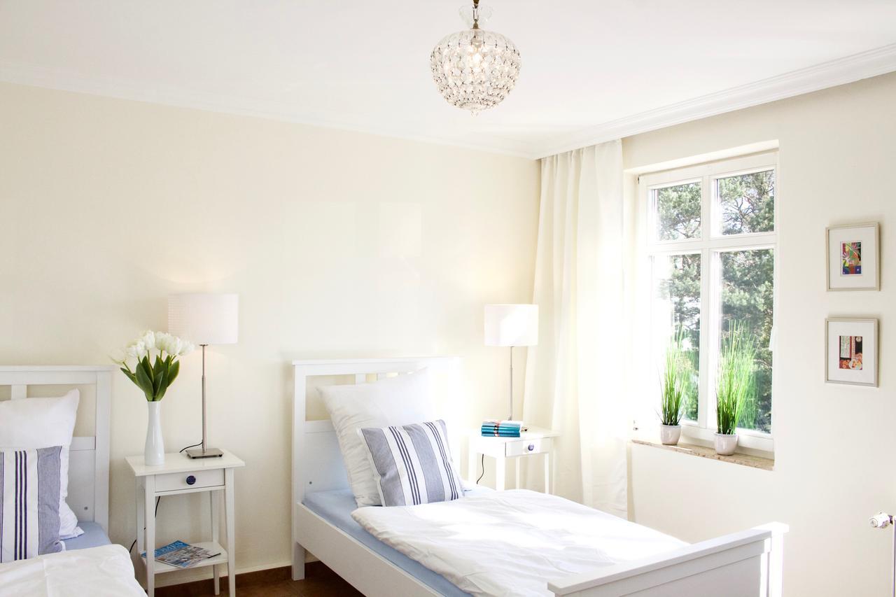 Strandnahe Fewo Mit 3 Schlafzimmern Und Balkon, Villa Vergissmeinnicht 02, Binz Bagian luar foto
